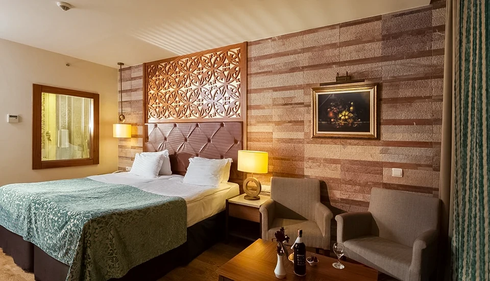 هتل ملاس لارا آنتالیا